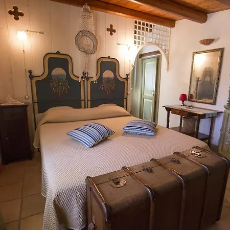 Degli Artisti Villa Cefalu