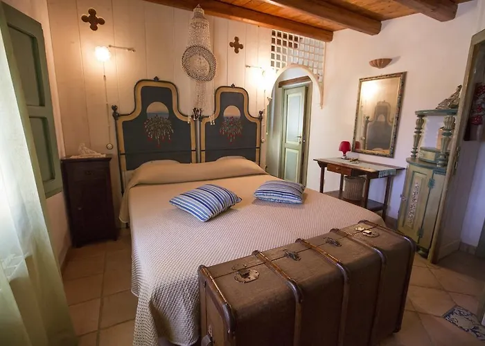 Degli Artisti Villa Cefalù