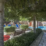 Villa Degli Artisti *