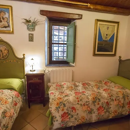 Villa Degli Artisti *