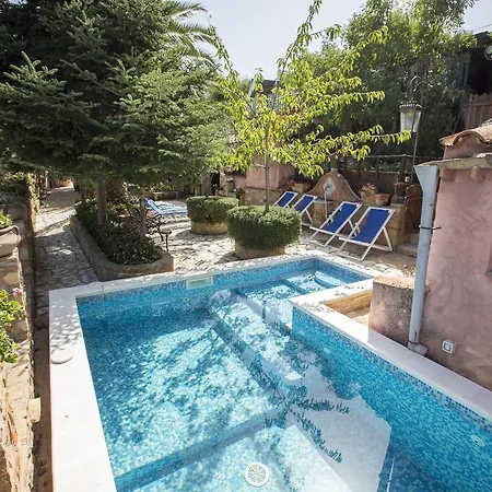 Degli Artisti Villa Cefalu